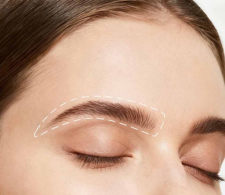 eyebrow-powder-application